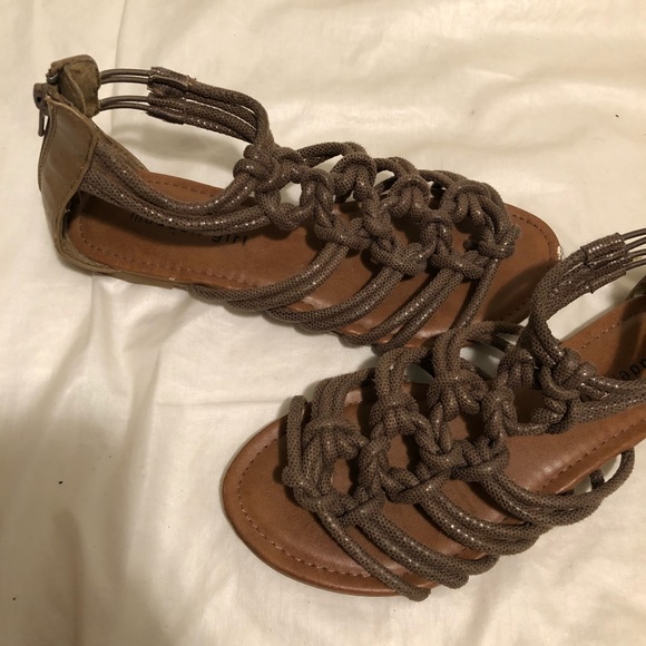 Sandals - Picture 2 of 6